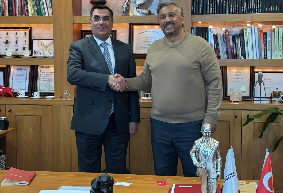 BANM ilə Koç Universiteti arasında doktorantların hazırlanması istiqamətində müzakirə aparılıb