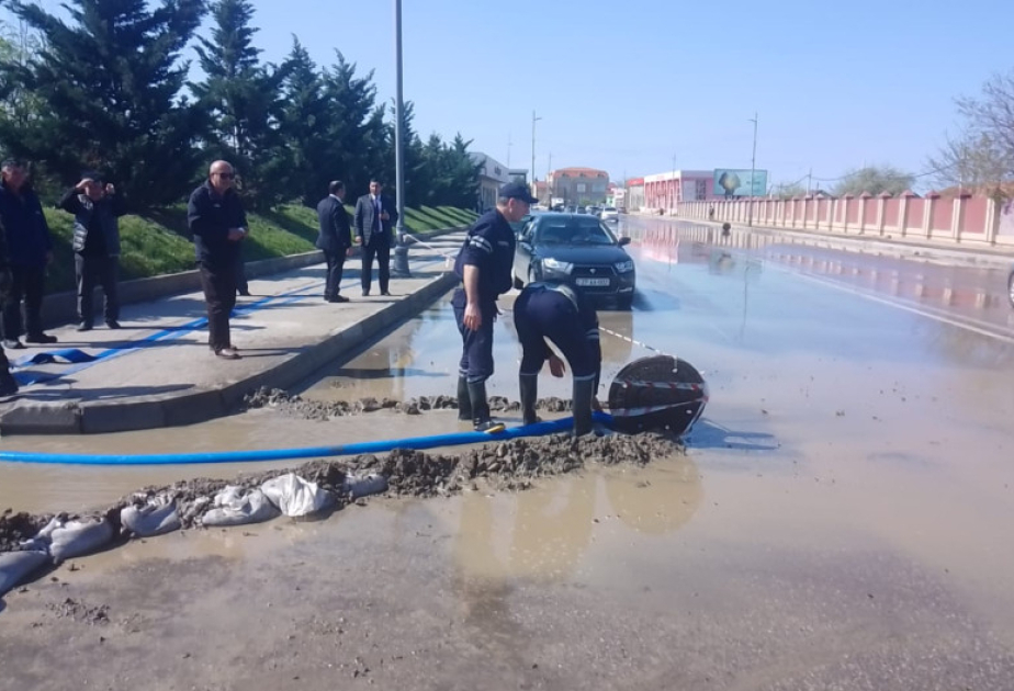 FHN: Yağışlarla əlaqədar fəsadların aradan qaldırılması istiqamətində tədbirlər davam etdirilir
