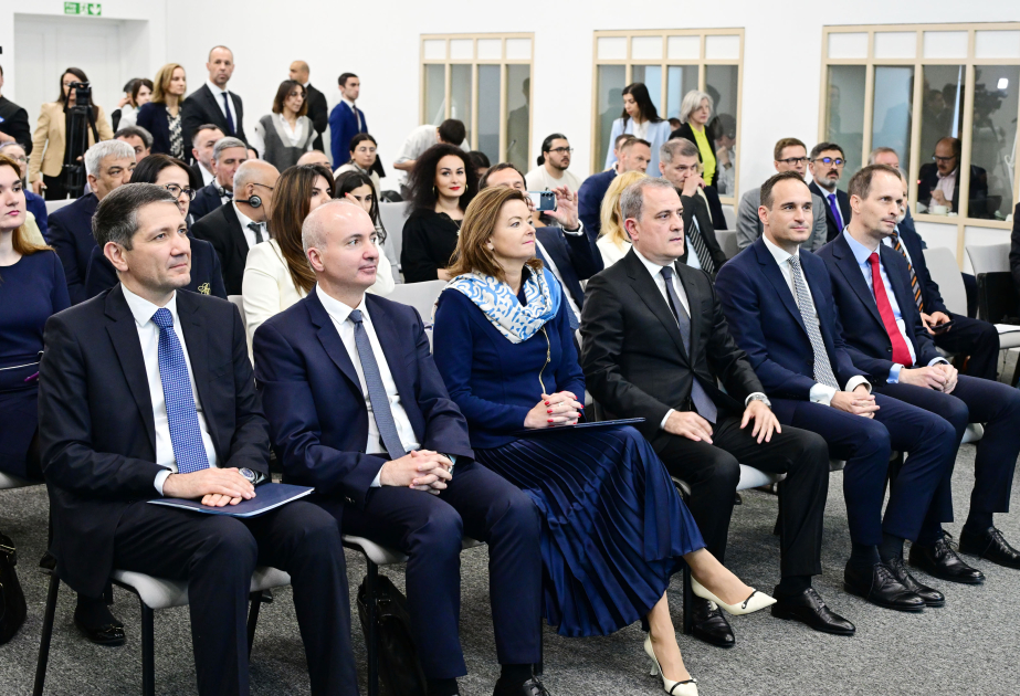 Se celebró el Foro Empresarial Azerbaiyano-Esloveno