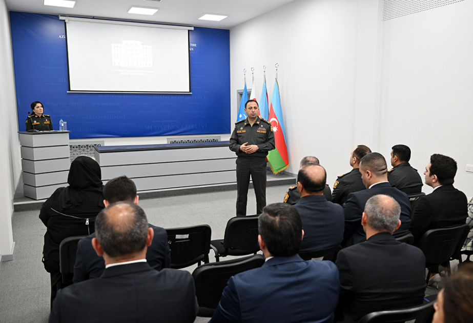 Müdafiə Nazirliyində dövlət qurumları və QHT nümayəndələri ilə görüş keçirilib