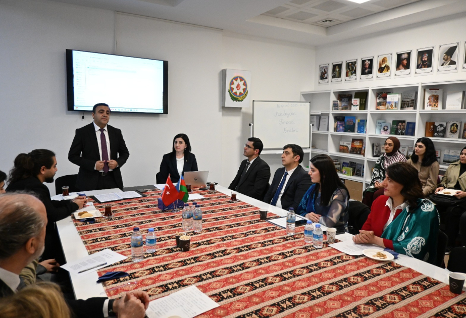Qazi Universitetində Azərbaycanın “Konstitusiya və Suverenlik İli”nə həsr olunan açıq dərs keçirilib