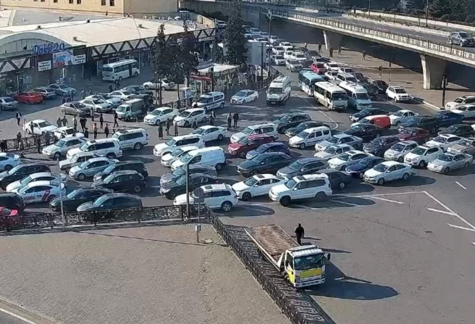 Bakıda bir sıra yollarda sıxlıq müşahidə olunur - SİYAHI