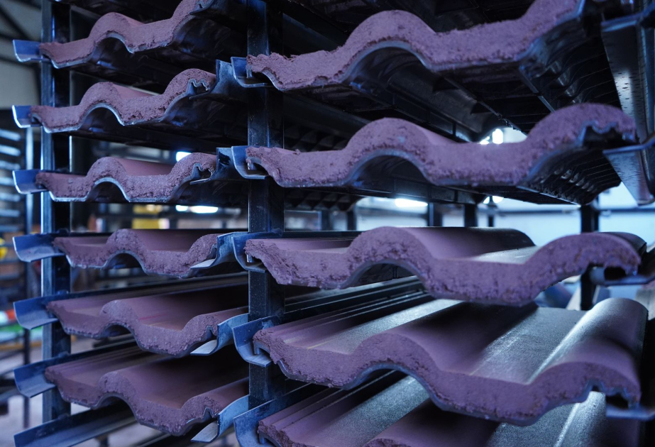 En Lachin se producen materiales para tejados con una vida útil superior a los 100 años