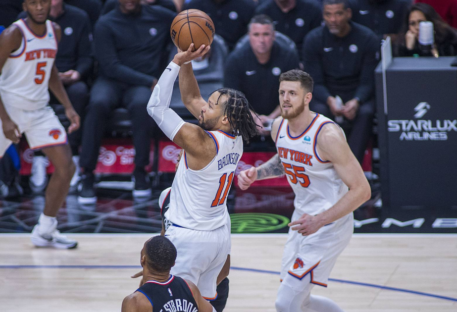 NBA: Detroit və Los-Anceles klubları seriyada hesabı bərabərləşdiriblər