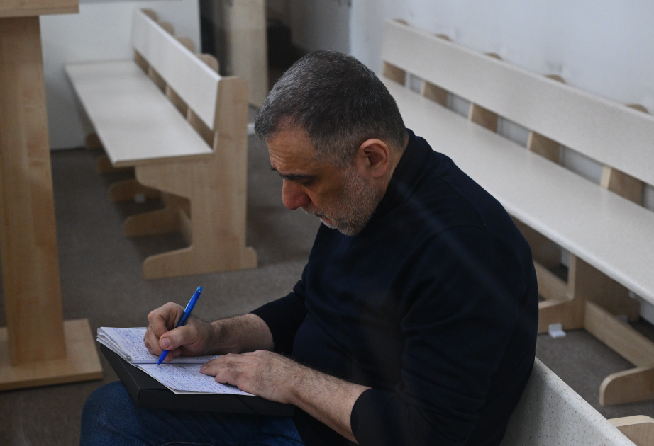 Ruben Vardanyanın məhkəməsində mina partlayışı zamanı xəsarət almış şəxslər ifadə verirlər