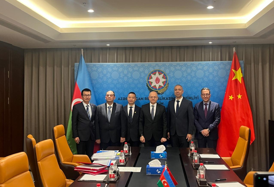 Подписанные между Азербайджаном и китайскими компаниями документы предусматривают производство 2,4 ГВт зеленой энергии