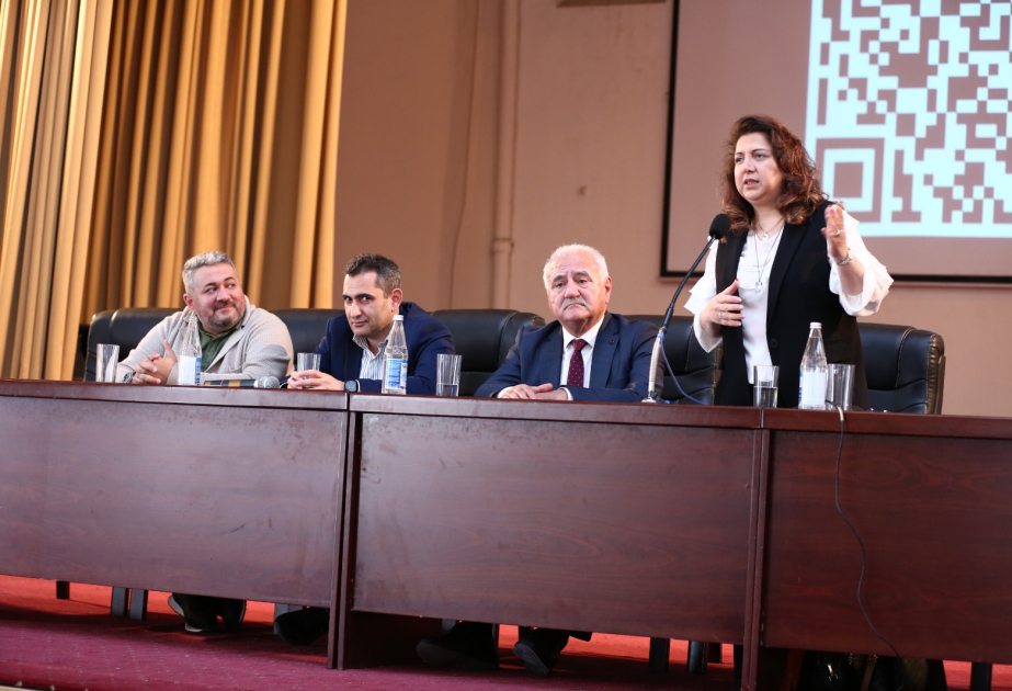 Elm və Təhsil Nazirliyi yanında İctimai Şuranın üzvləri ADPU tələbələri ilə görüşüblər