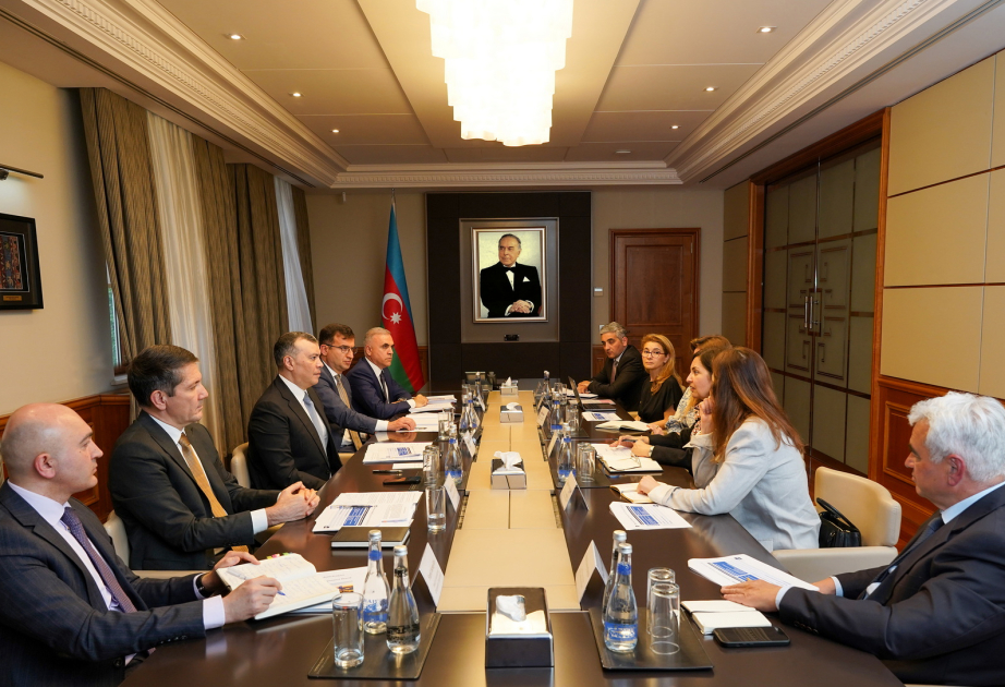 Bakının nəqliyyat infrastrukturundakı layihələrlə bağlı AİB ilə əməkdaşlıq imkanları müzakirə edilib