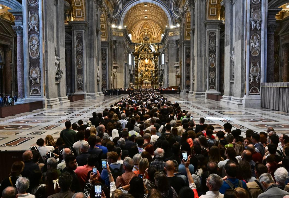 Vatikan: Zehntausende nehmen im Petersdom Abschied von Papst Franziskus