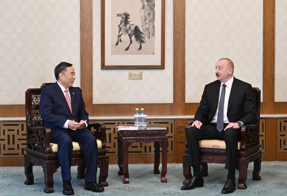 Prezident İlham Əliyev Pekində “China Energy Engineering Corporation Limited” şirkətinin sədri ilə görüşüb VİDEO