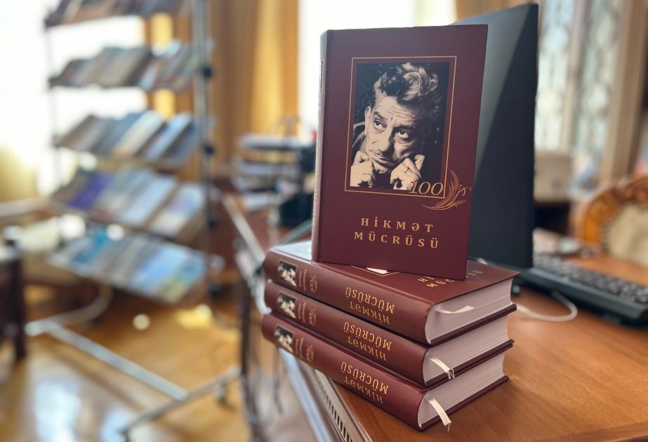Xalq şairi Bəxtiyar Vahabzadənin 100 illiyi münasibətilə hazırlanmış “Hikmət mücrüsü” kitabının təqdimatı olub
