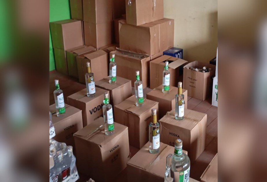 Biləsuvarda topdansatış anbarında saxta alkoqollu içkilər aşkarlanıb