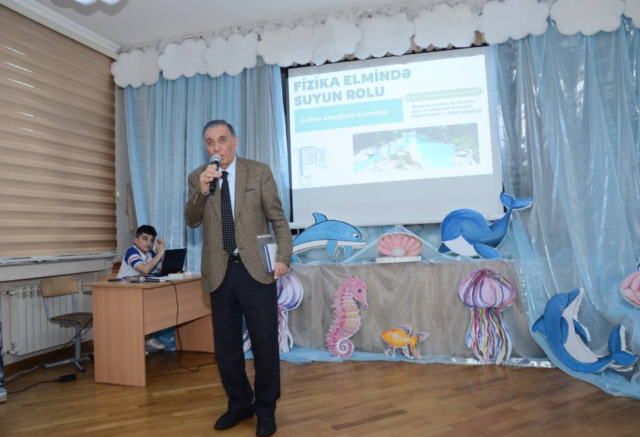Coğrafiyaçı alim məktəbliləri qlobal istiləşmənin fəsadları barədə məlumatlandırıb