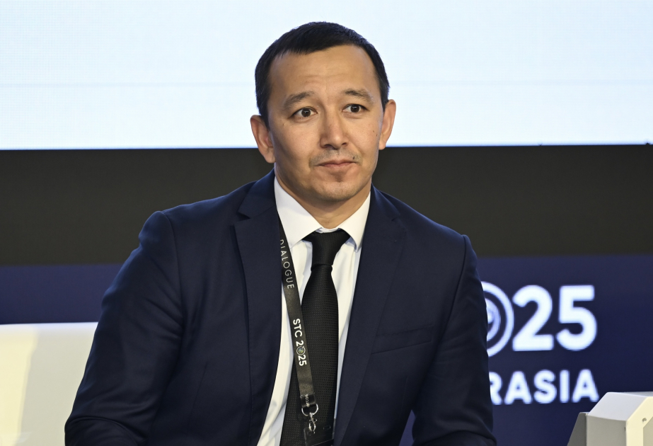 Viceministro: “Kazajistán valora altamente los logros de Azerbaiyán en el sector espacial”