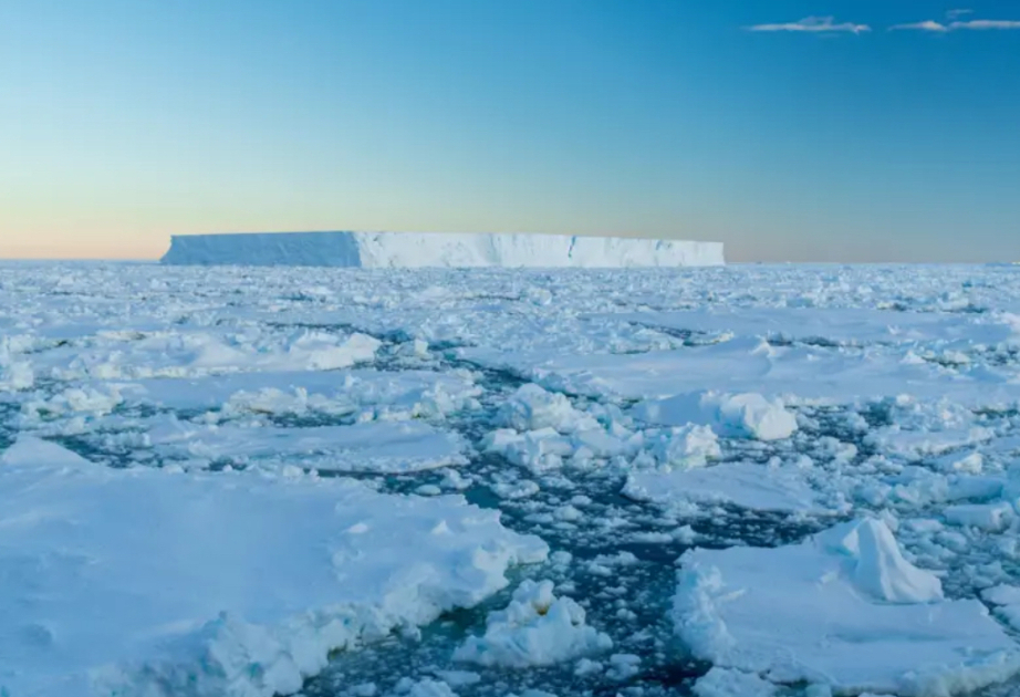 Massive icebergs once roamed off coast of UK