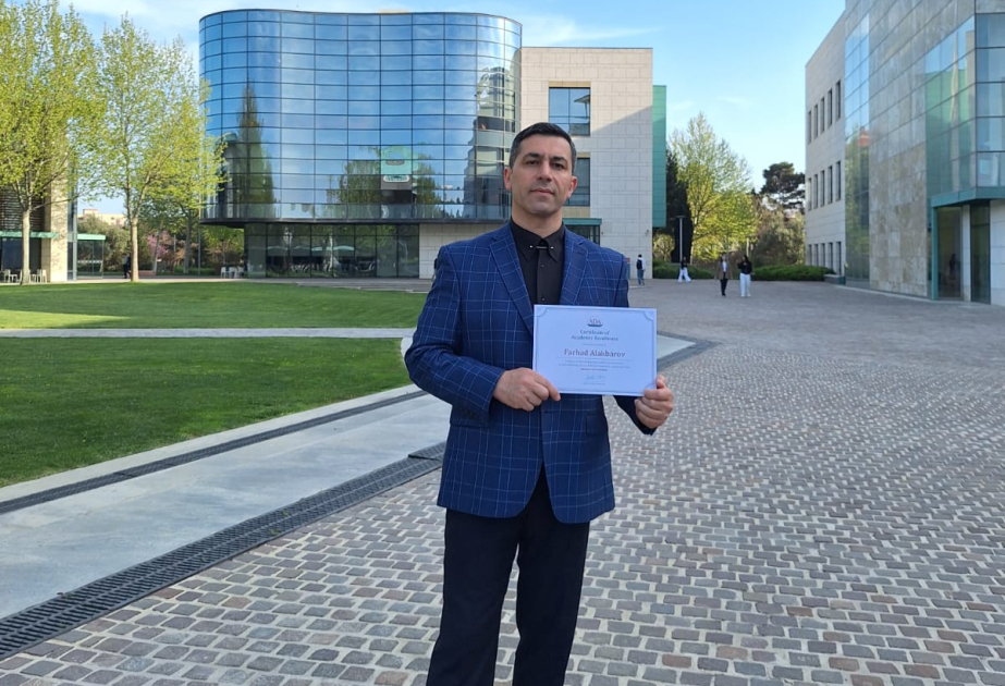 ADA Universitetinin 50 yaşlı tələbəsi Fərhad Ələkbərov “Akademik Mükəmməllik Sertifikatı”nı qazanıb