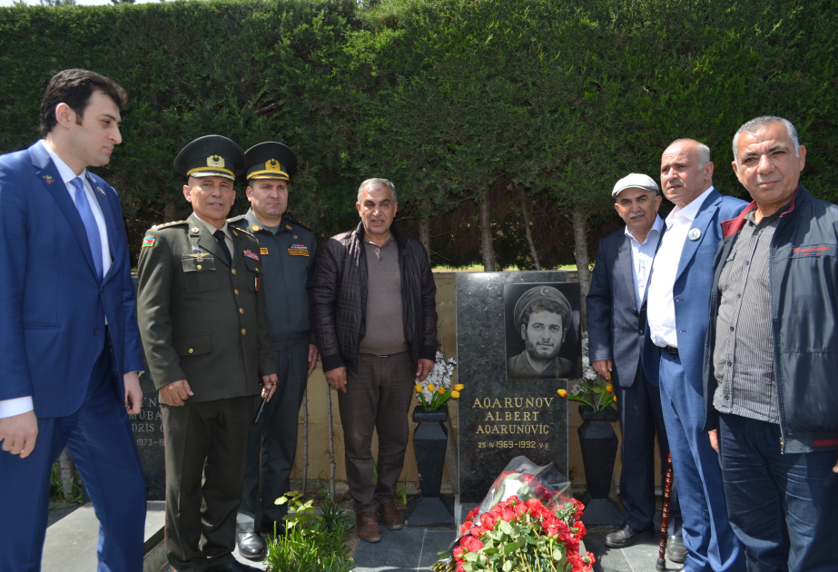 На Шехидляр хиябаны почтена память Национального героя Альберта Агарунова