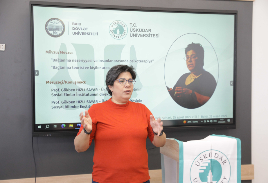Türkiyəli professor BDU-da tələbələrə ustad dərsi keçib