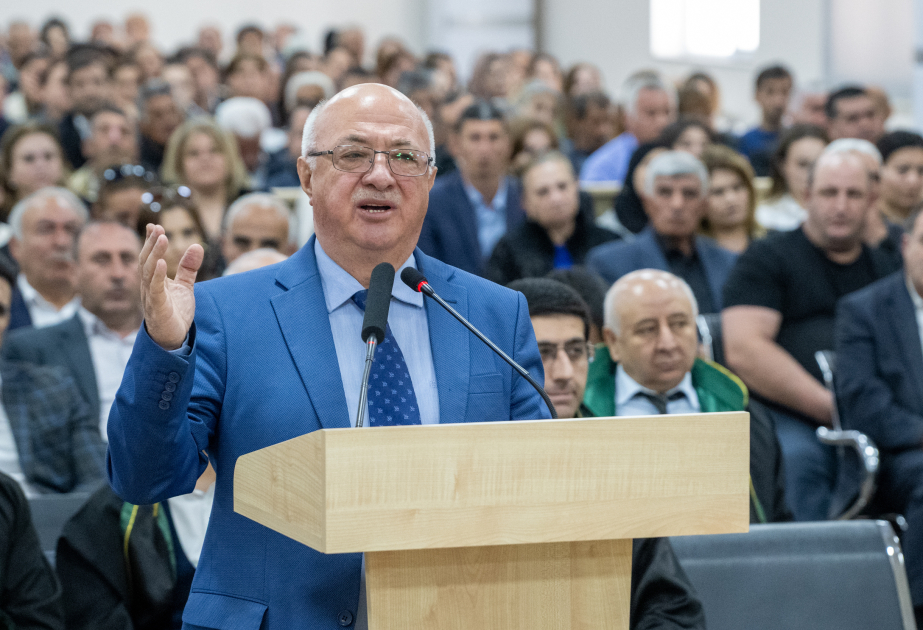 Víctima: "Tanto las personas como las armas fueron transportadas desde Armenia a Karabaj"