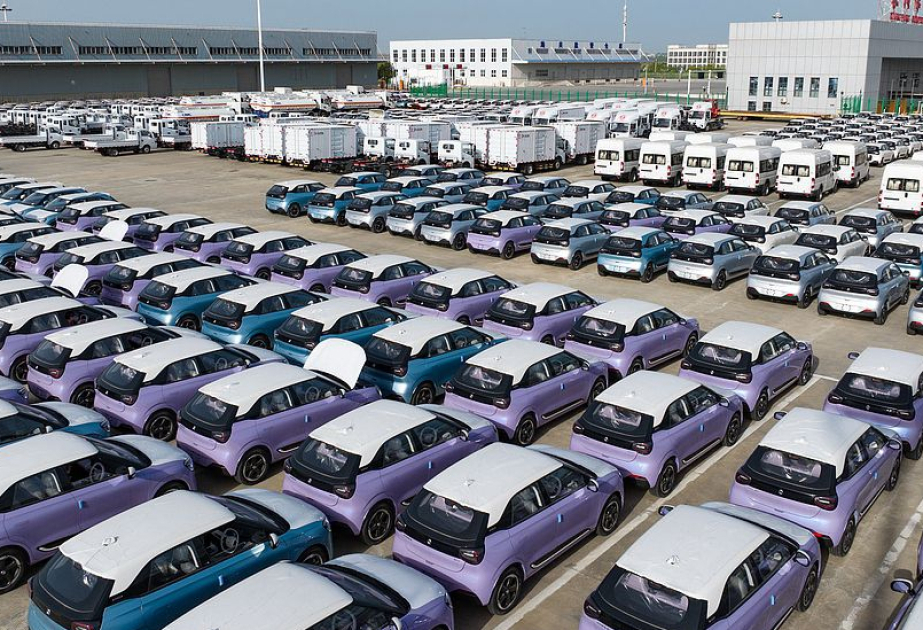China aims for EVs to dominate new vehicle sales by 2035