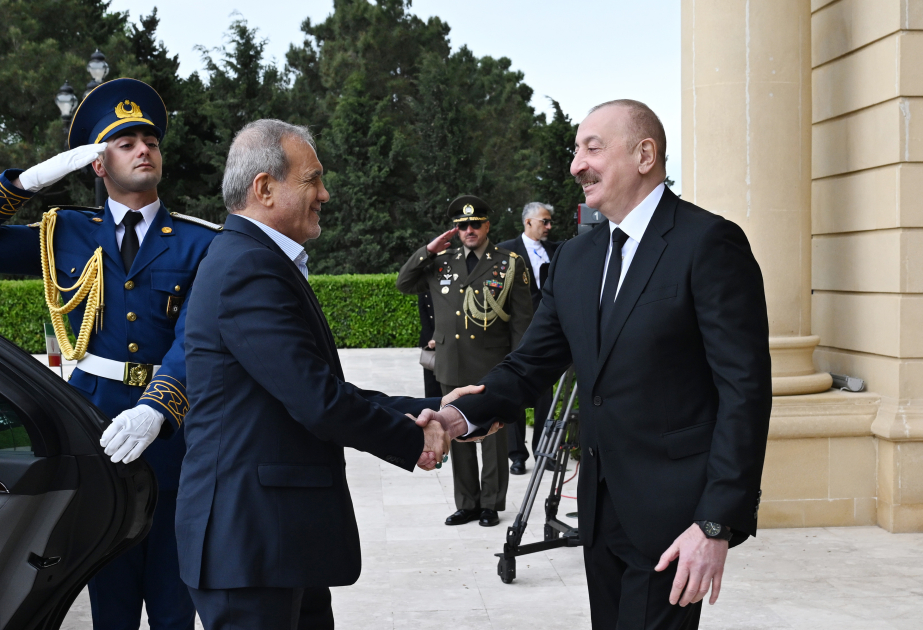 Ceremonia oficial de bienvenida al Presidente iraní