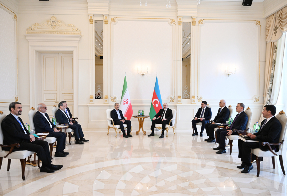 President of Azerbaijan Ilham Aliyev held limited format meeting with President of Iran Masoud Pezeshkian VIDEO