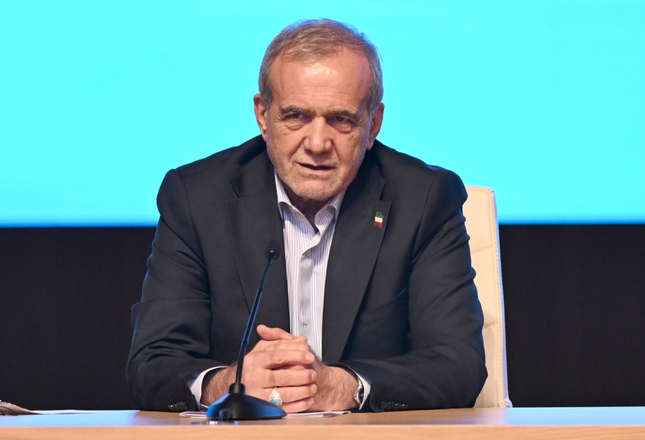 President Pezeshkian: Iran and Azerbaijan can be a crossroads connecting East to West and North to South