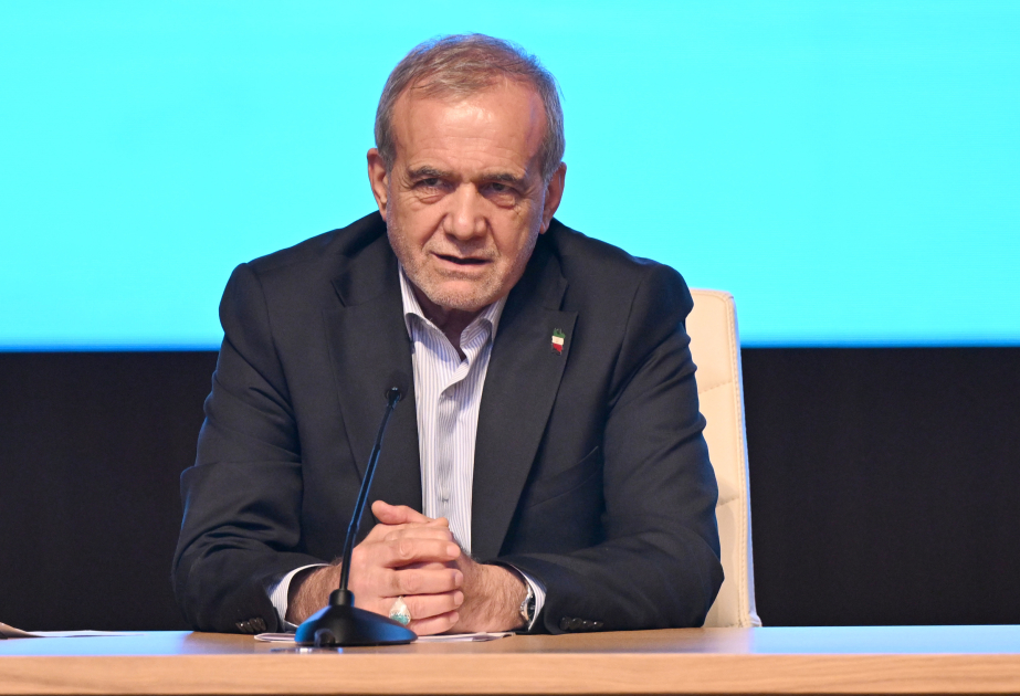 Presidente Pezeshkian: “Irán y Azerbaiyán pueden ser una encrucijada que conecte el Este con el Oeste y el Norte con el Sur”