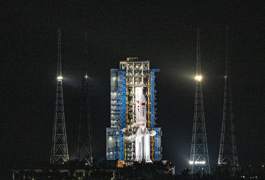 China launches internet satellite group