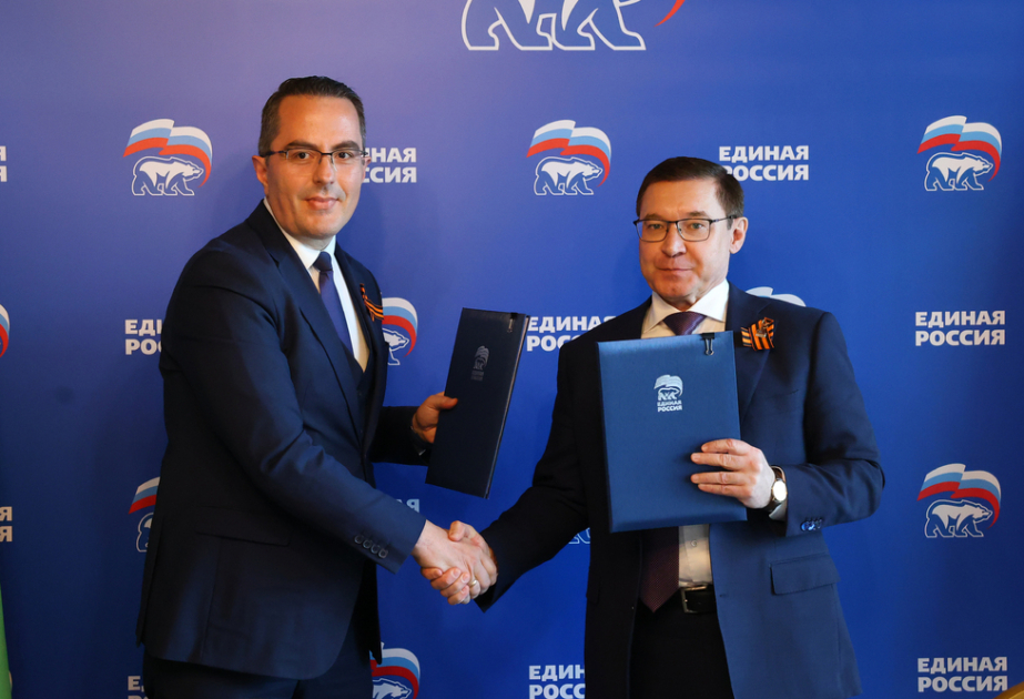 A delegation of Bulgaria's Vazrazhdane signs cooperation agreement with United Russia party