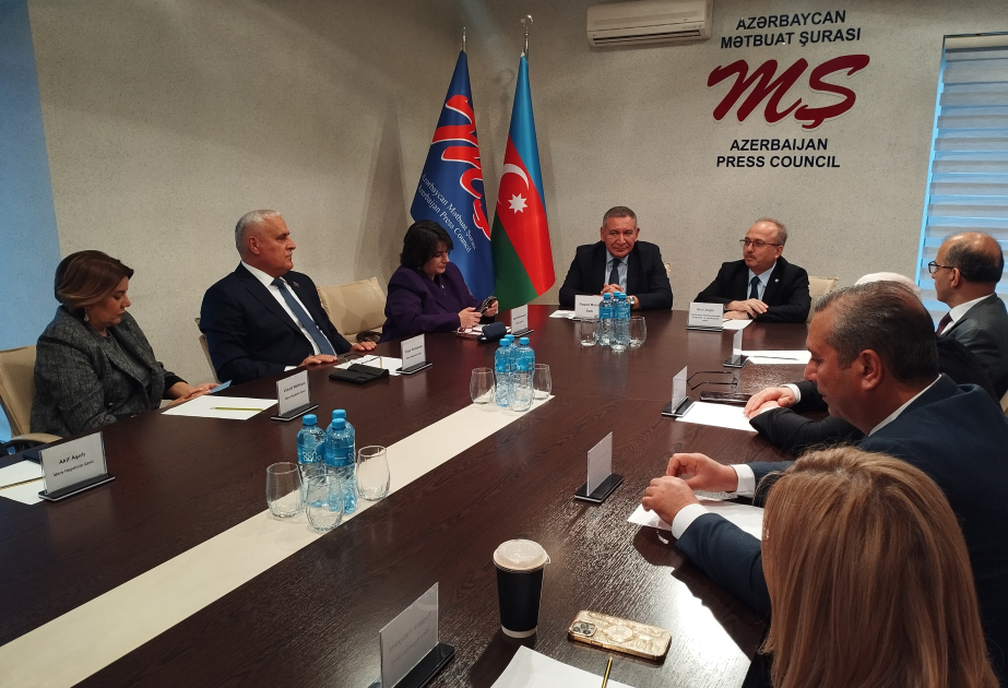 Türkiyənin Azərbaycandakı səfiri Mətbuat Şurasında olub