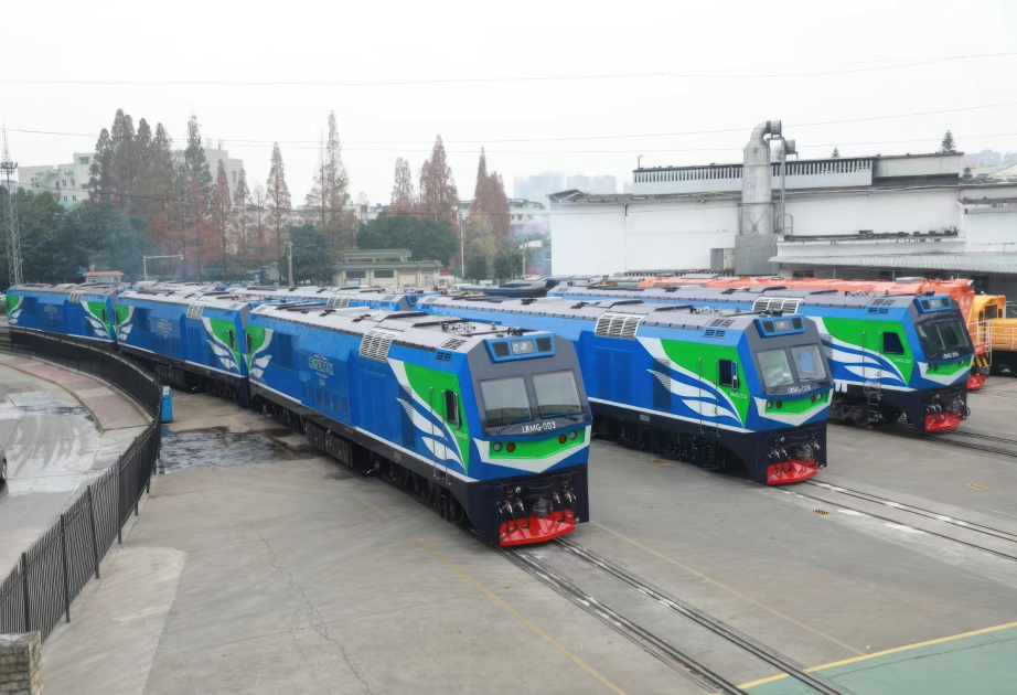 Azerbaijan to purchase $26 million worth of locomotives and spare parts from China