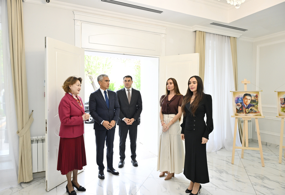 Leyla et Arzou Aliyeva en visite à la Fondation pour la culture et le patrimoine turciques