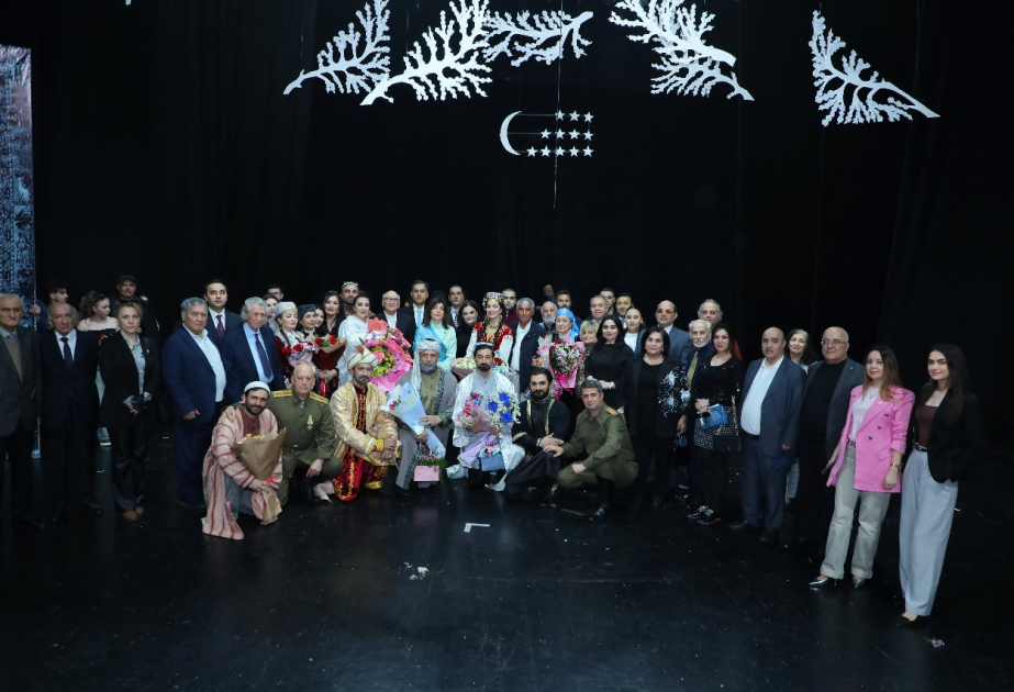 Bakı Bələdiyyə Teatrının səhnələşdirdiyi “Ötən günlər” tamaşasının premyerası olub