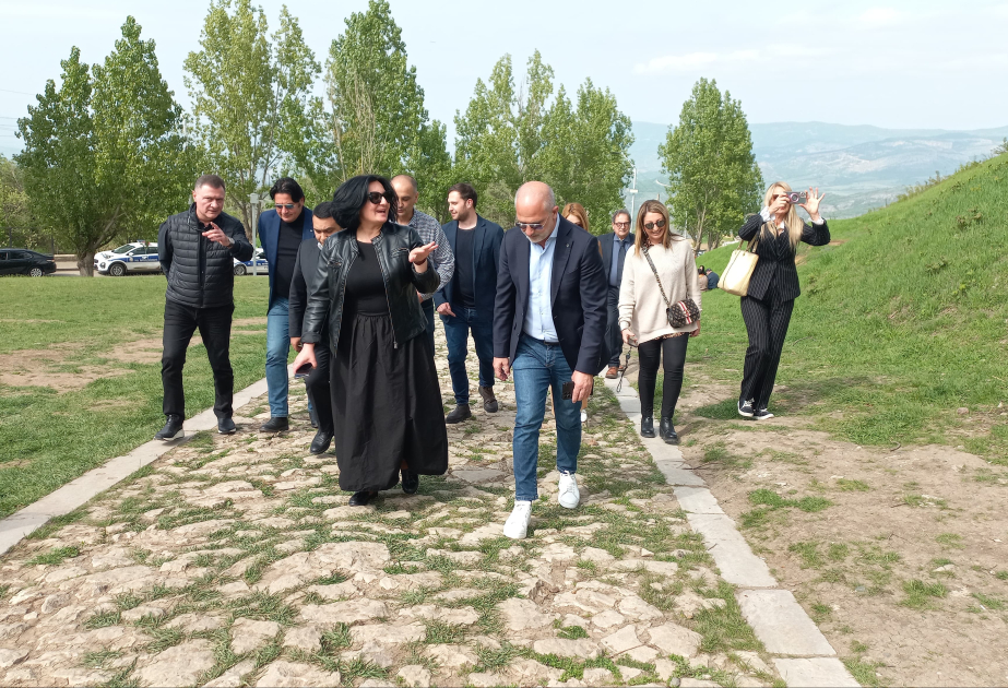İtaliyalı parlamentarilər Şuşada aparılan bərpa-quruculuq işləri ilə tanış olurlar - YENİLƏNİB 2