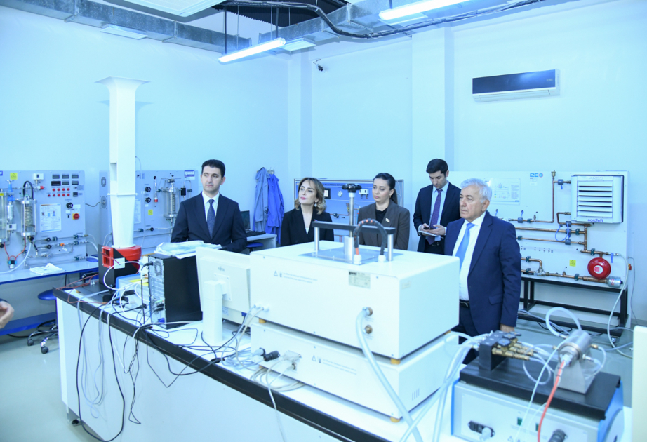 Deputatlar BMU-nun laboratoriyaları ilə tanış olublar