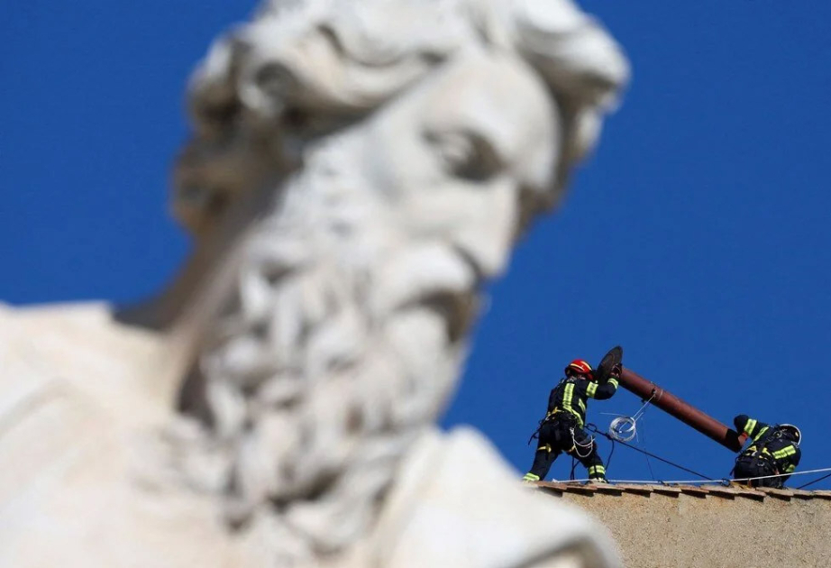 Sistine Chapel prepared to host Cardinals for conclave on May 7