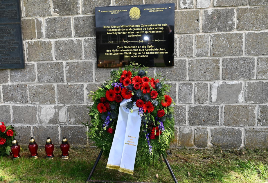 Se inaugura en Alemania una placa conmemorativa de los prisioneros azerbaiyanos