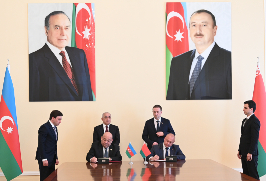 Los gobiernos de Azerbaiyán y Bielorrusia han firmado un memorando sobre el desarrollo de la cooperación en el suministro de equipos de tractores