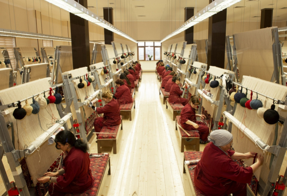 Hoy es el "Día del Tejedor de Alfombras" en Azerbaiyán