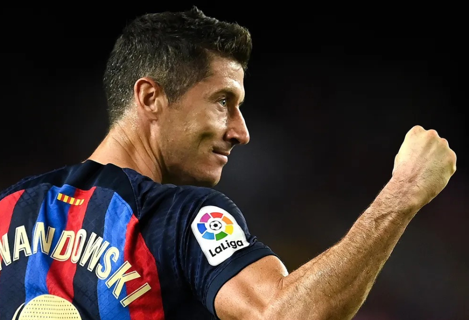 Lewandowski back to help ease tired legs for Barca in Milan