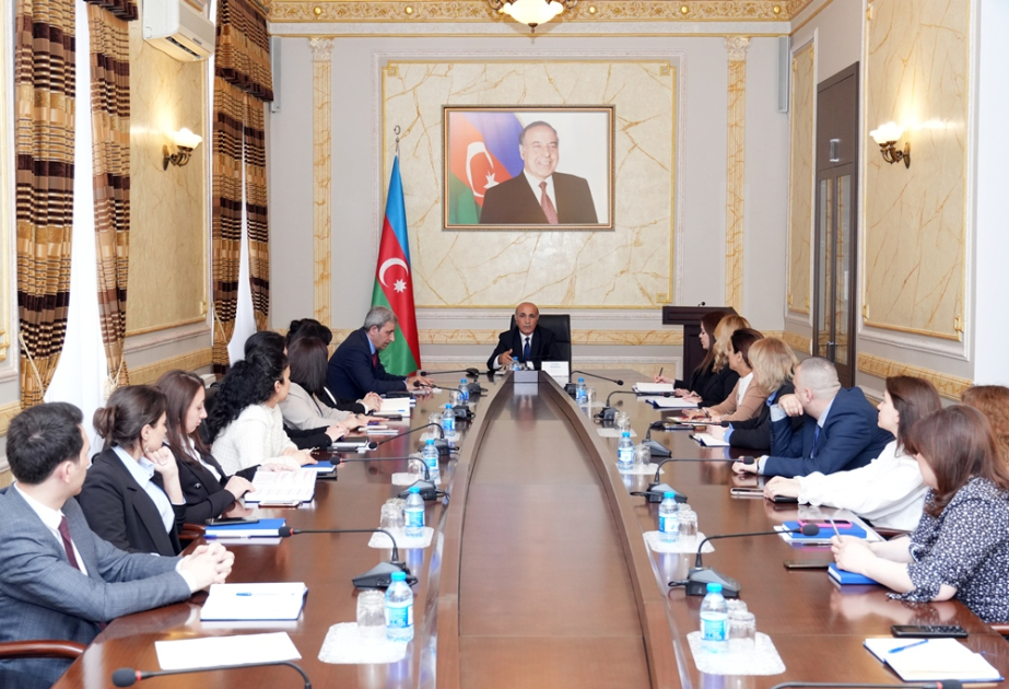 Dövlət Komitəsində Azərbaycan ədəbi dilinin düzgün tətbiqinə dair görüş keçirilib
