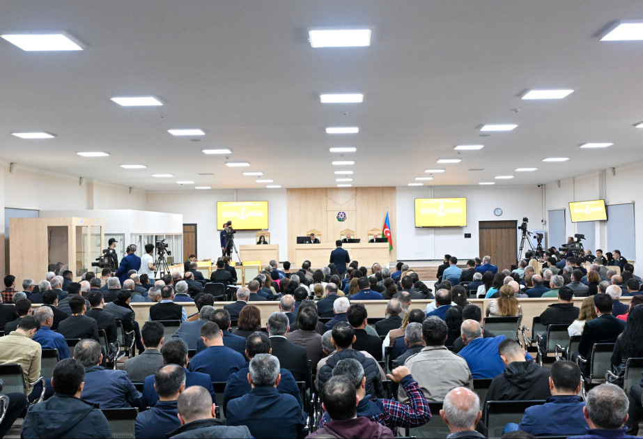 Vardanyanın məhkəməsində zərərçəkmiş ekskavator sürücüsü: 80 metr məsafədə mərmi düşməsi nəticəsində sağ diz nahiyəmdən xəsarətlər aldım