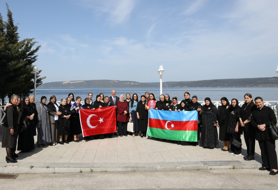 Şəhid ailələri Türkiyənin Çanaqqala şəhərini ziyarət ediblər