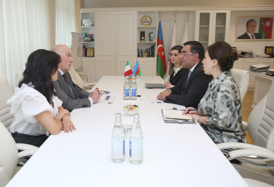 Renowned Italian professor Franco Cozzani visits BHOS