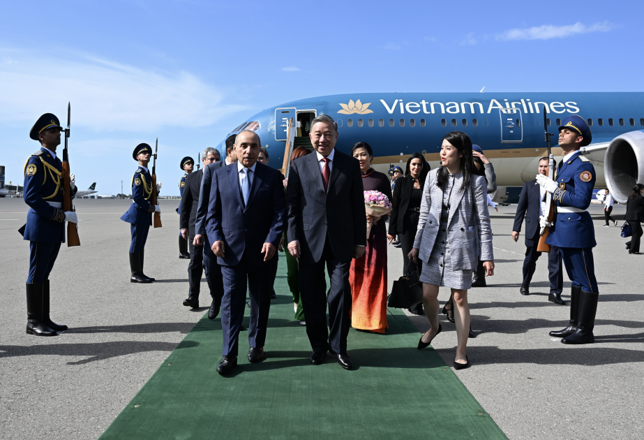 Le secrétaire général du Comité central du Parti communiste vietnamien arrive en Azerbaïdjan pour une visite d’Etat