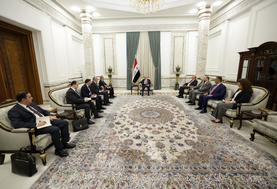 El Presidente iraquí recibió información sobre las obras de construcción en los territorios azerbaiyanos liberados
