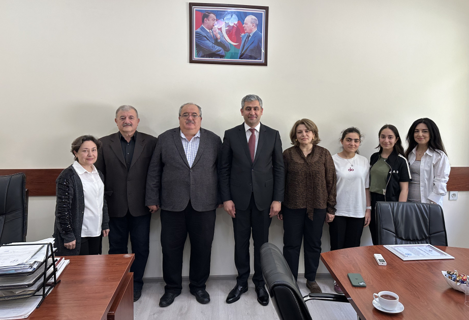 Biofizika İnstitutunda “Sabahın alimləri” müsabiqəsinin qalibləri ilə görüş keçirilib
