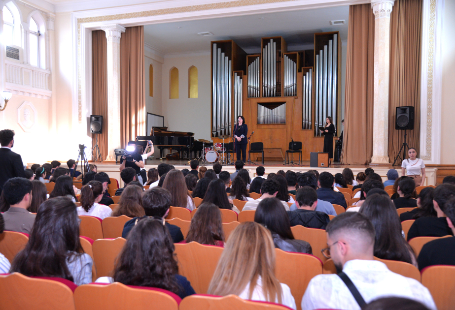 Ümummilli Lider Heydər Əliyevin xatirəsinə həsr edilmiş “Ruh-ül-ərvah” bədii konsert proqramı təqdim olunub VİDEO