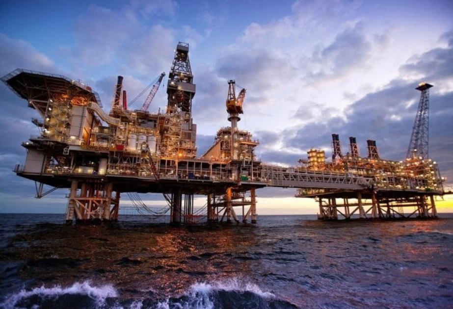 Azerbaijani oil price climbs above $64